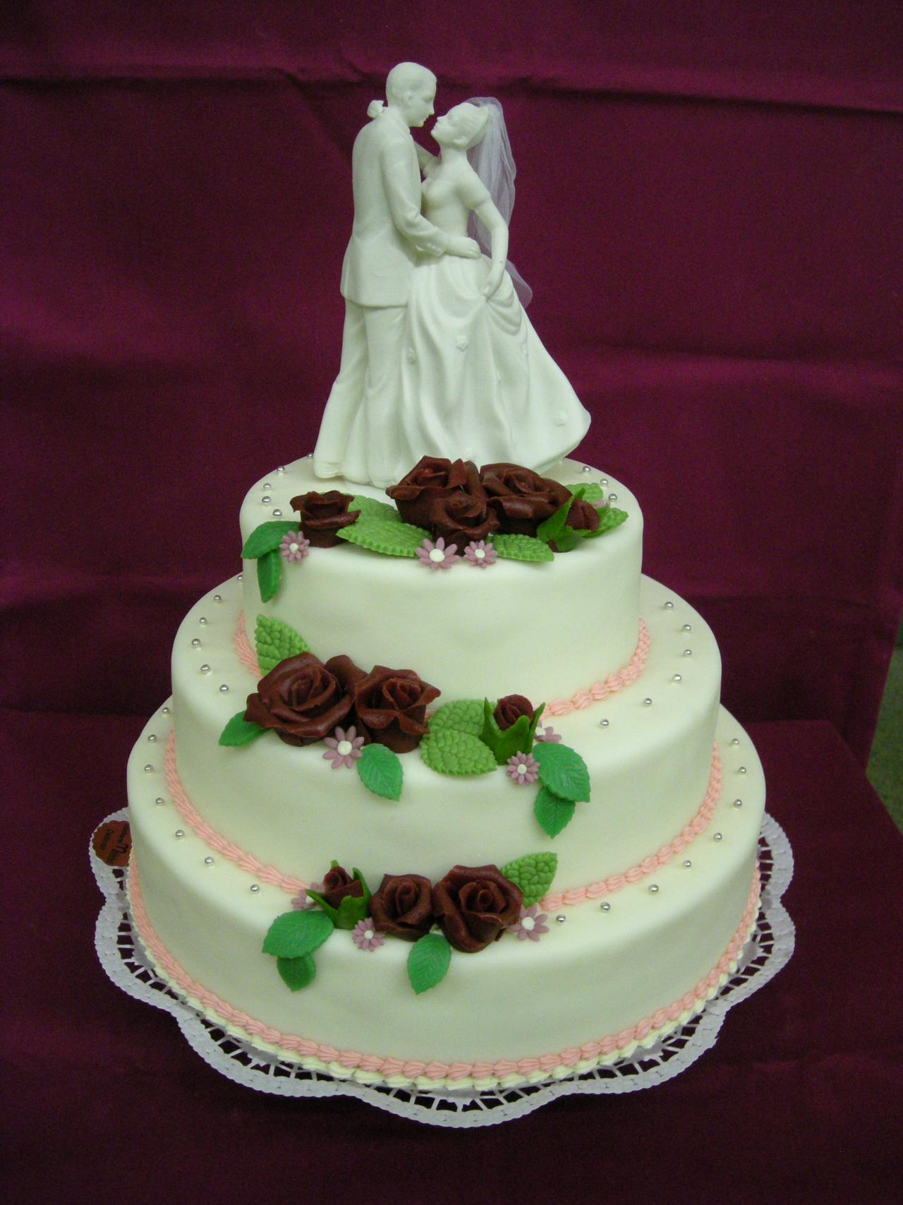 H.A.15 Aufsatztorte in Bordeaux und Rosa