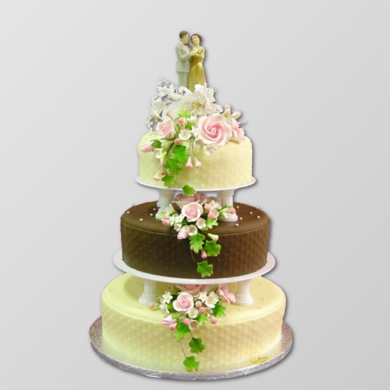 H.E.30 Etagentorte mit Schoko&uuml;berzug